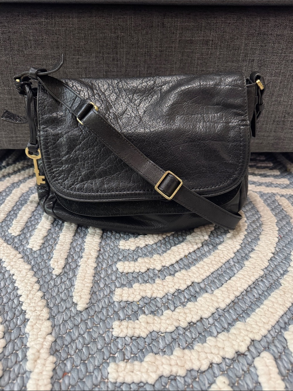 Fossil Peyton Black Pebbled Leather Crossbody Messenger Bag Adjustable Strap - Picture 1 of 11